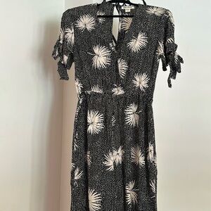 Jumper with pockets. Very comfortable